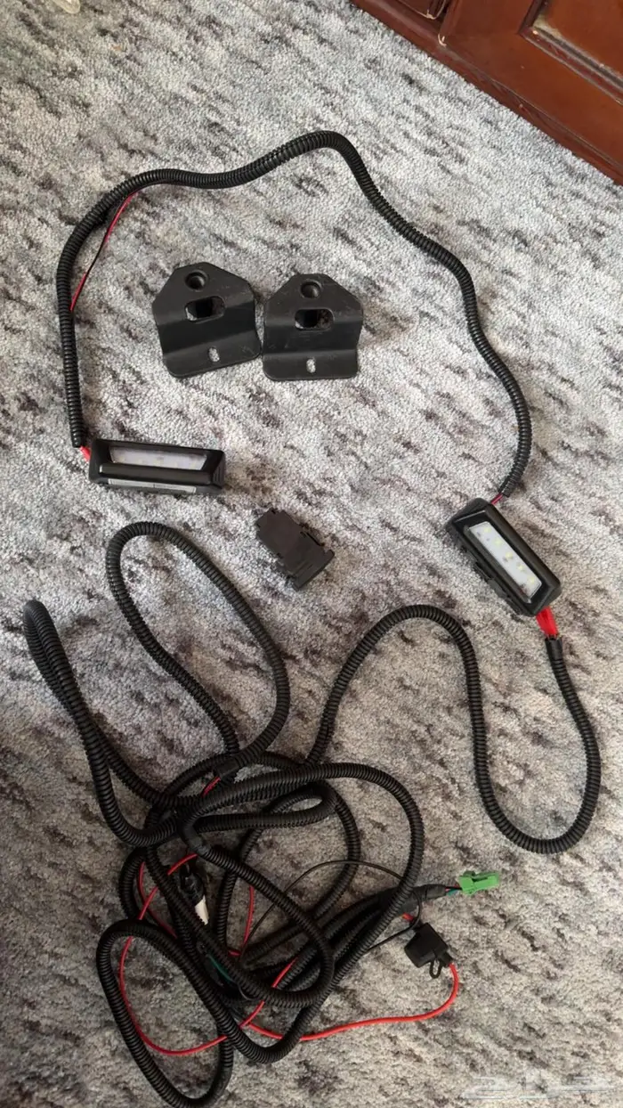 لانبات صندوق بقواعدها واسلاكلها وفاصل له 1