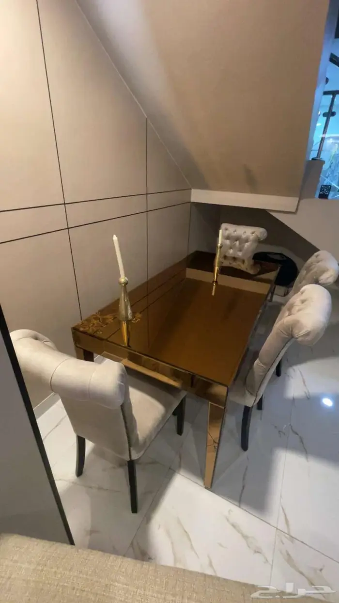 طاولة طعام   طاولة تلفزيون بنفس التصميم   4 كراسي 0