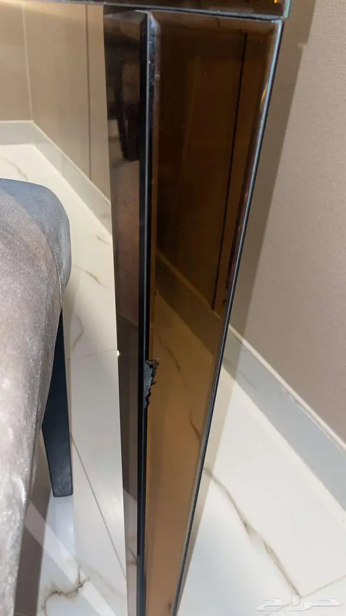 طاولة طعام   طاولة تلفزيون بنفس التصميم   4 كراسي 2