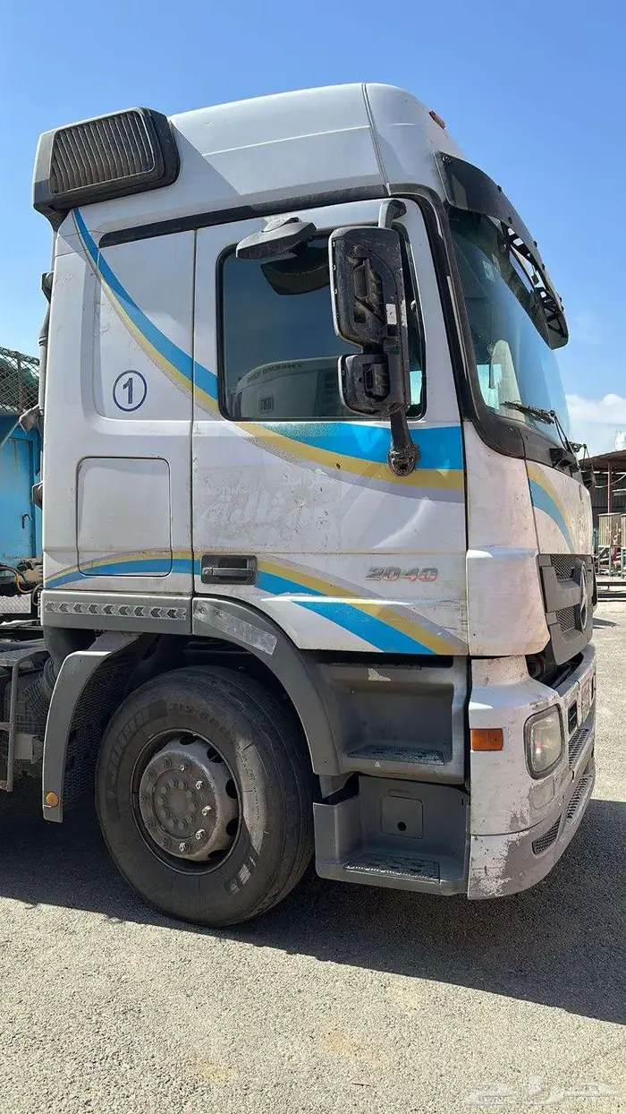 مرسيدس اكتروس 2014 2