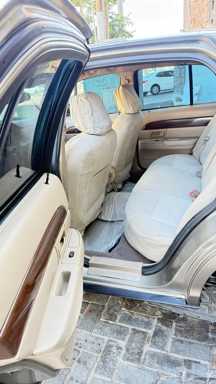 فورد جراند ماركيز 2003 16