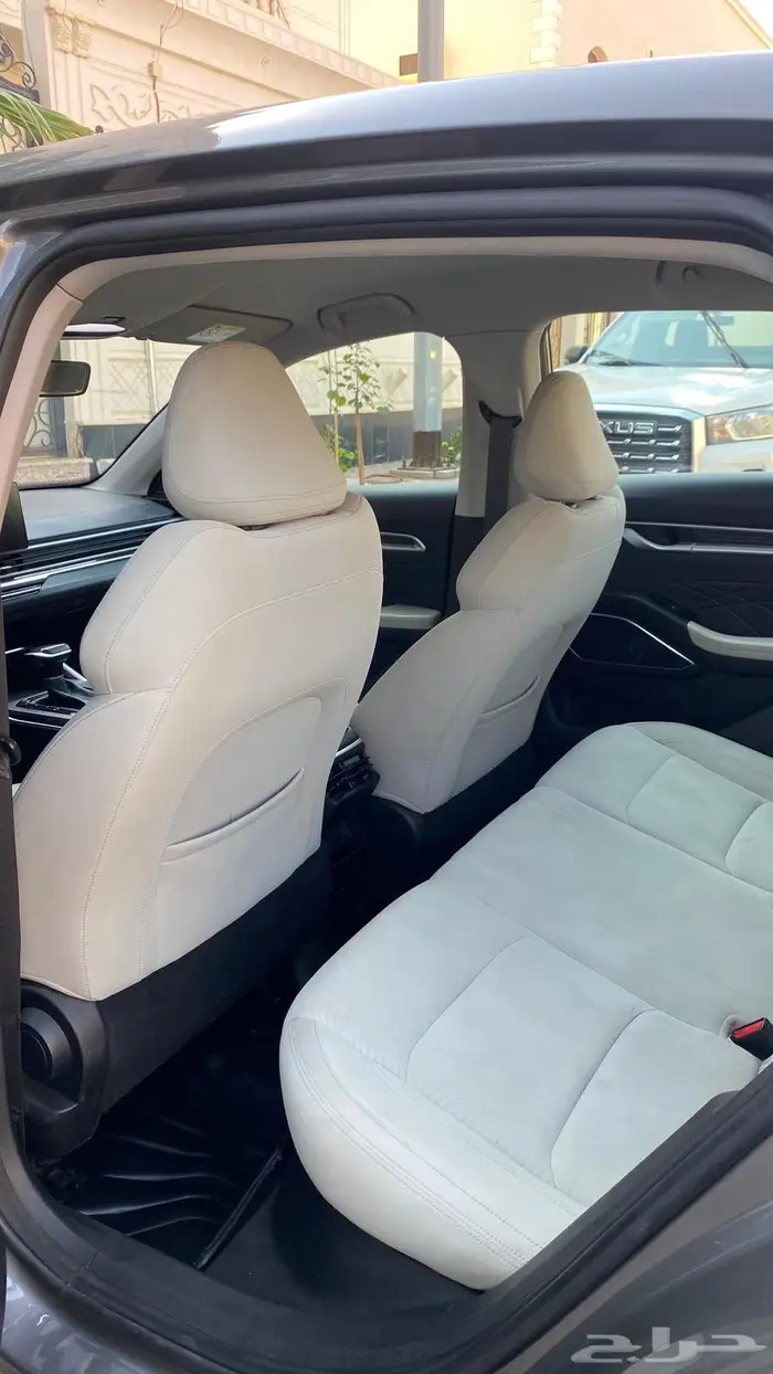 جيلي امجراند7 2023 2