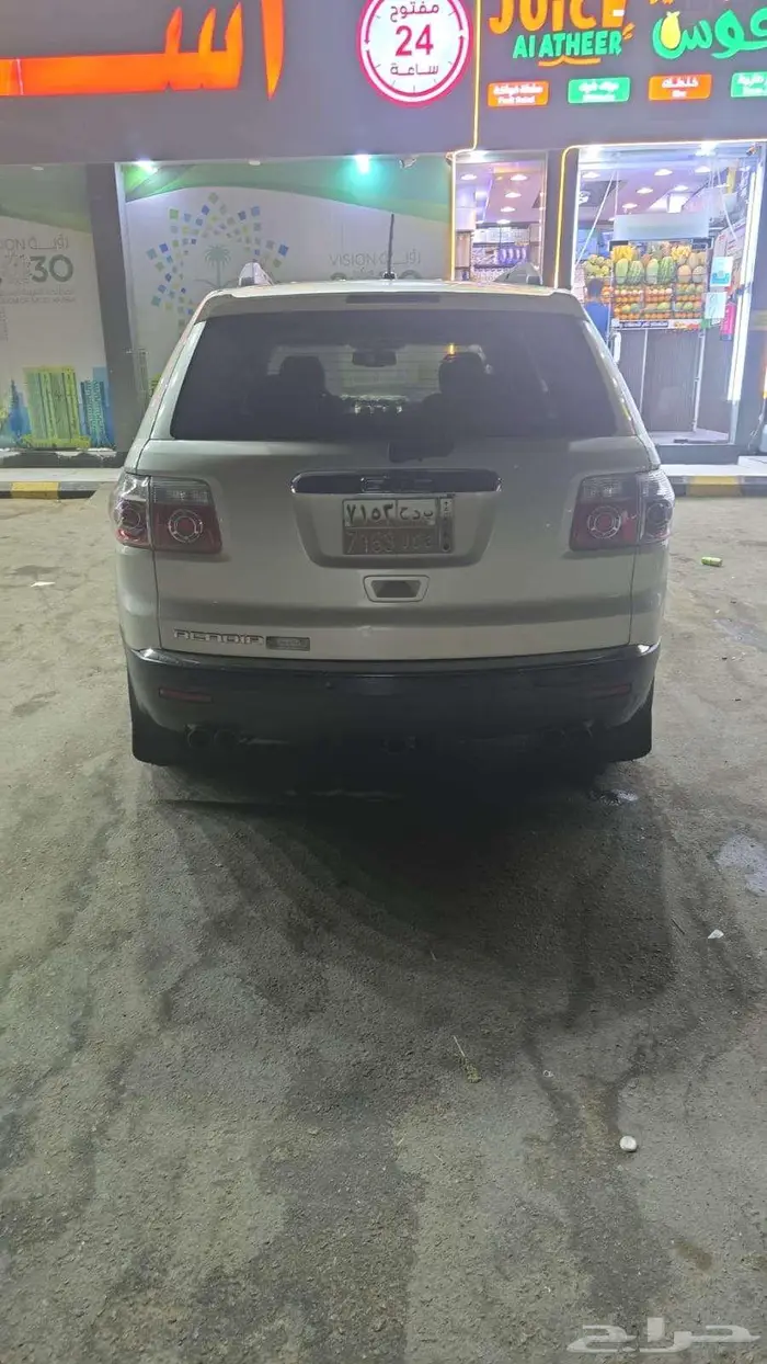 GMC ACADIA مخزن ممشى 98 ألف فقط 1