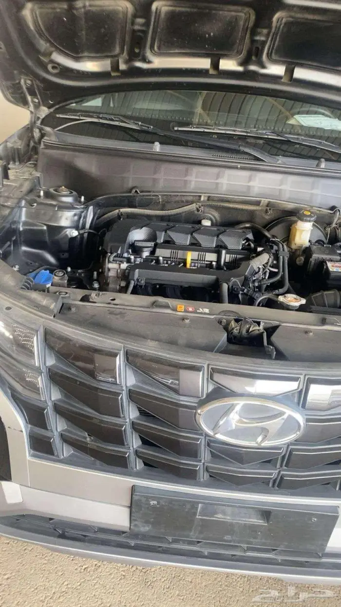 كريتا 2023اسود نصف فل بودي ومحركات وكاله عداد82 الف كم 7