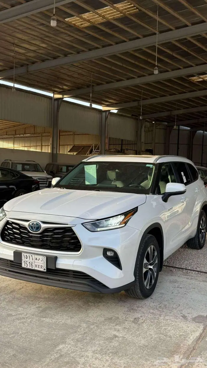 تويوتا هايلاندر GLE 2023 نص فل 3
