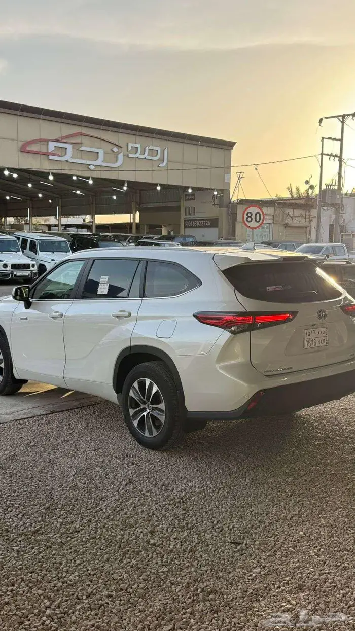 تويوتا هايلاندر GLE 2023 نص فل 2