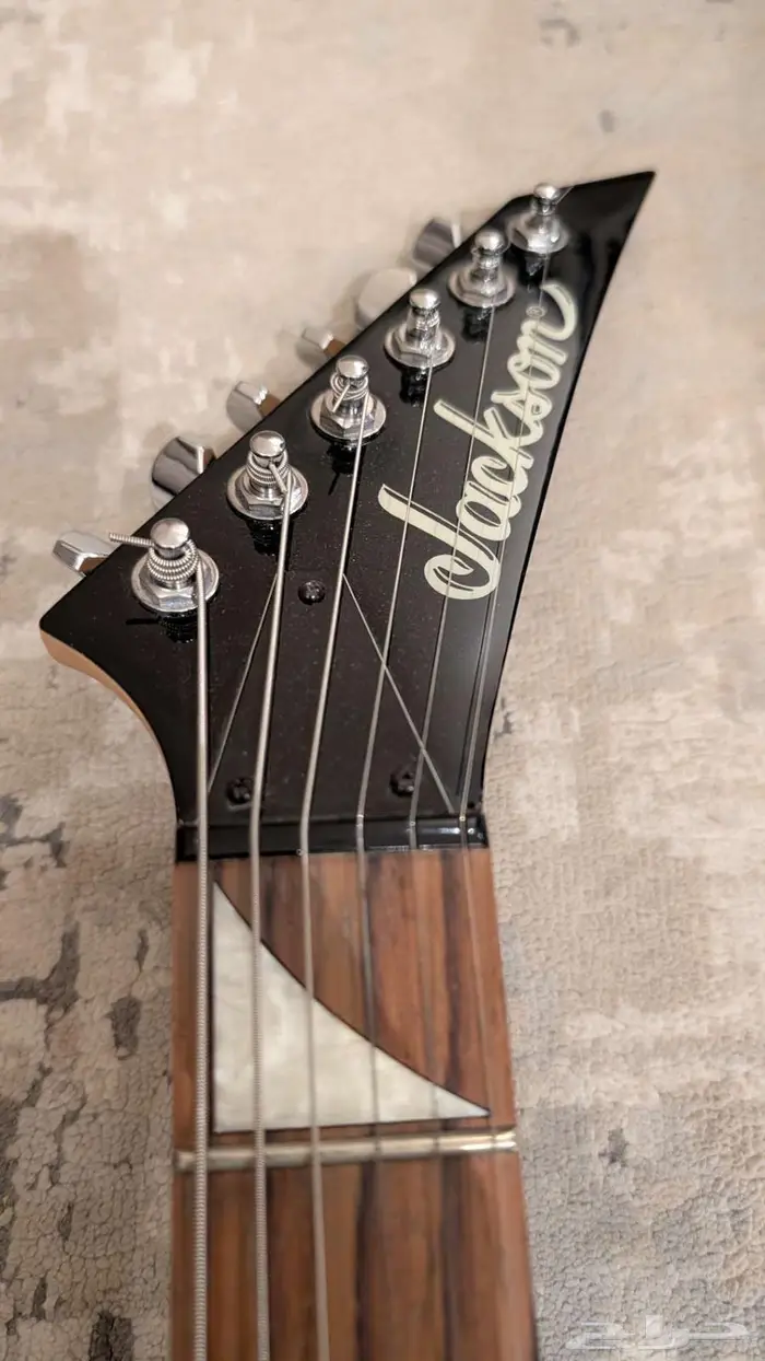 جيتار كهربائي جاكسون واريو مع امبلفاير لاين 6 Jackson Guitar 5