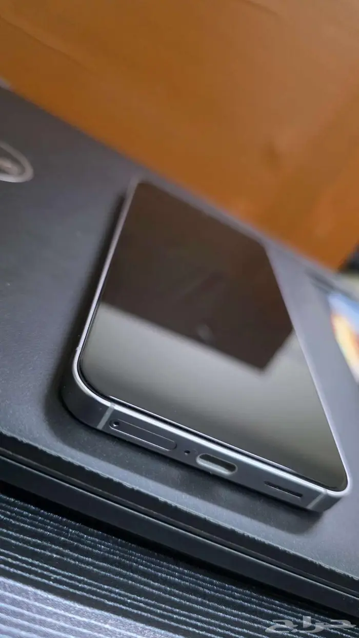 Samsung S25 12gb ram 256gb memory 4