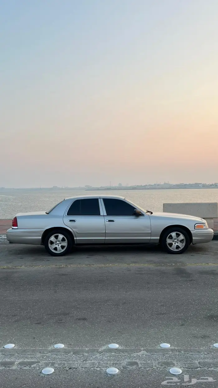 فورد فكتوريا نضيف 2011 4