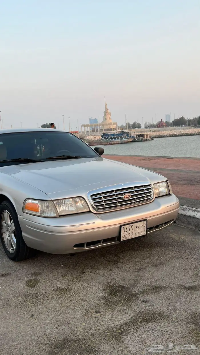 فورد فكتوريا نضيف 2011 8