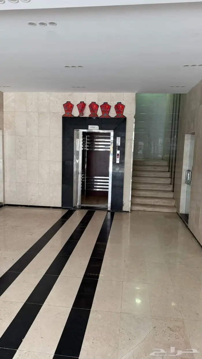 شقة راقية للايجار السنوي بحي التيسير قريبة من الخدمات 4