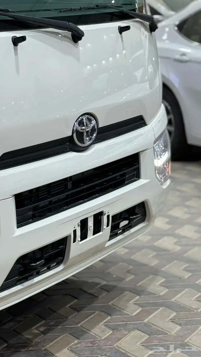 تويوتا كوستر 2025 17