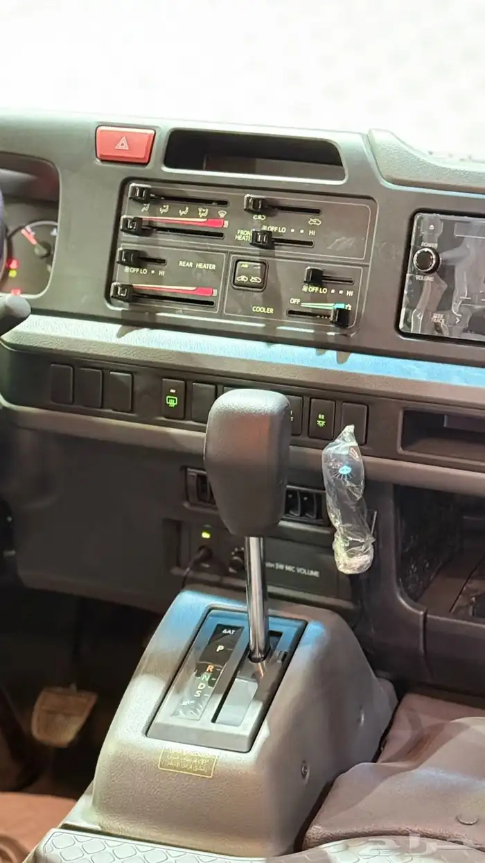 تويوتا كوستر 2025 4