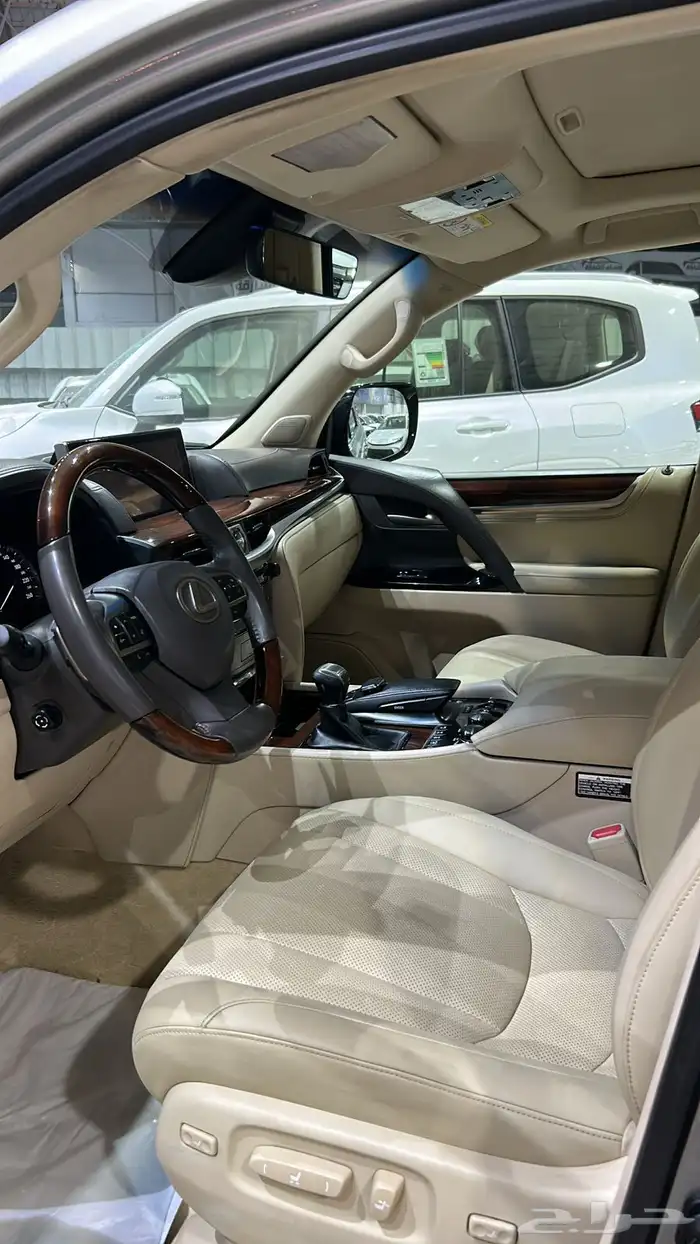 لكزس سبورت LX570 DD فل 2020 عداد 74 ألف كيلو 5