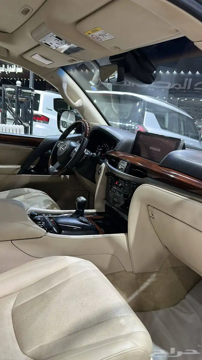 لكزس سبورت LX570 DD فل 2020 عداد 74 ألف كيلو 9