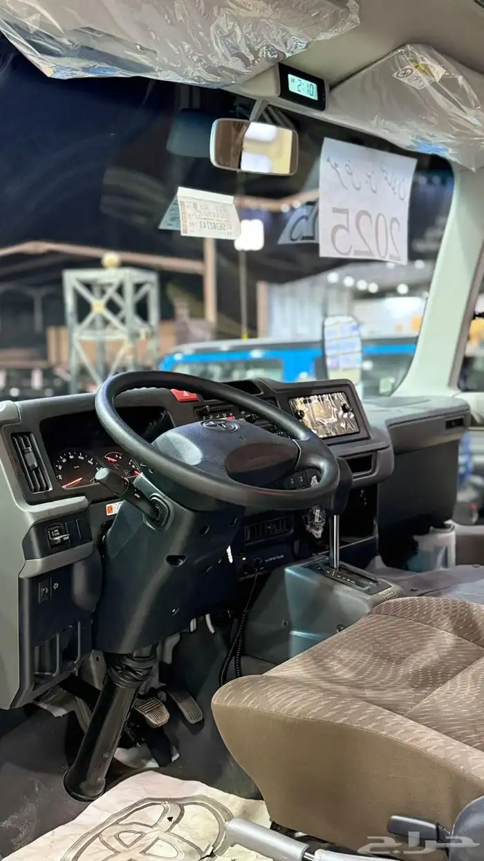 تويوتا كوستر 2025 1