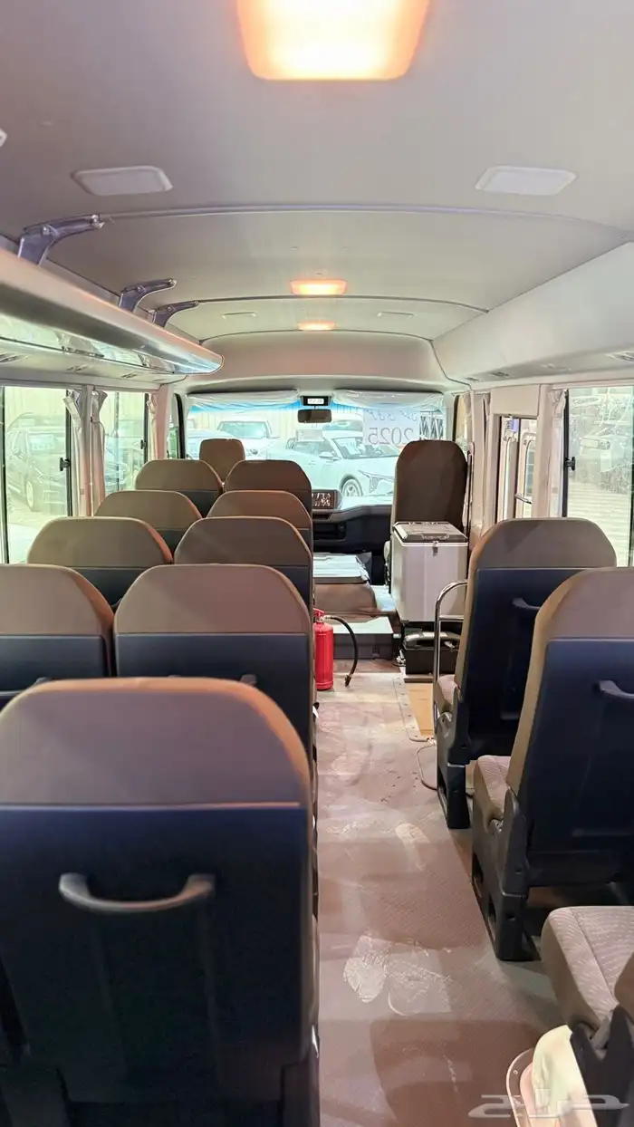 تويوتا كوستر 2025 16