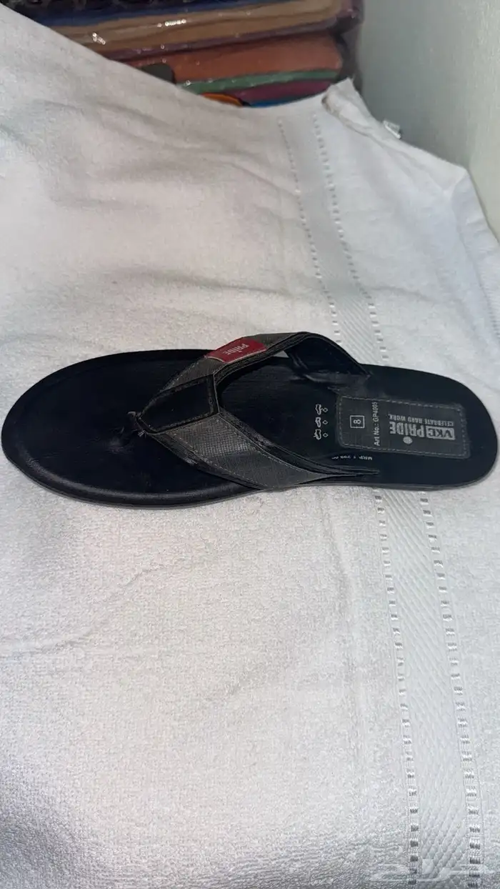 للبيع جزمات اسبورت وا اسليبر بي أسعار الجمله 13