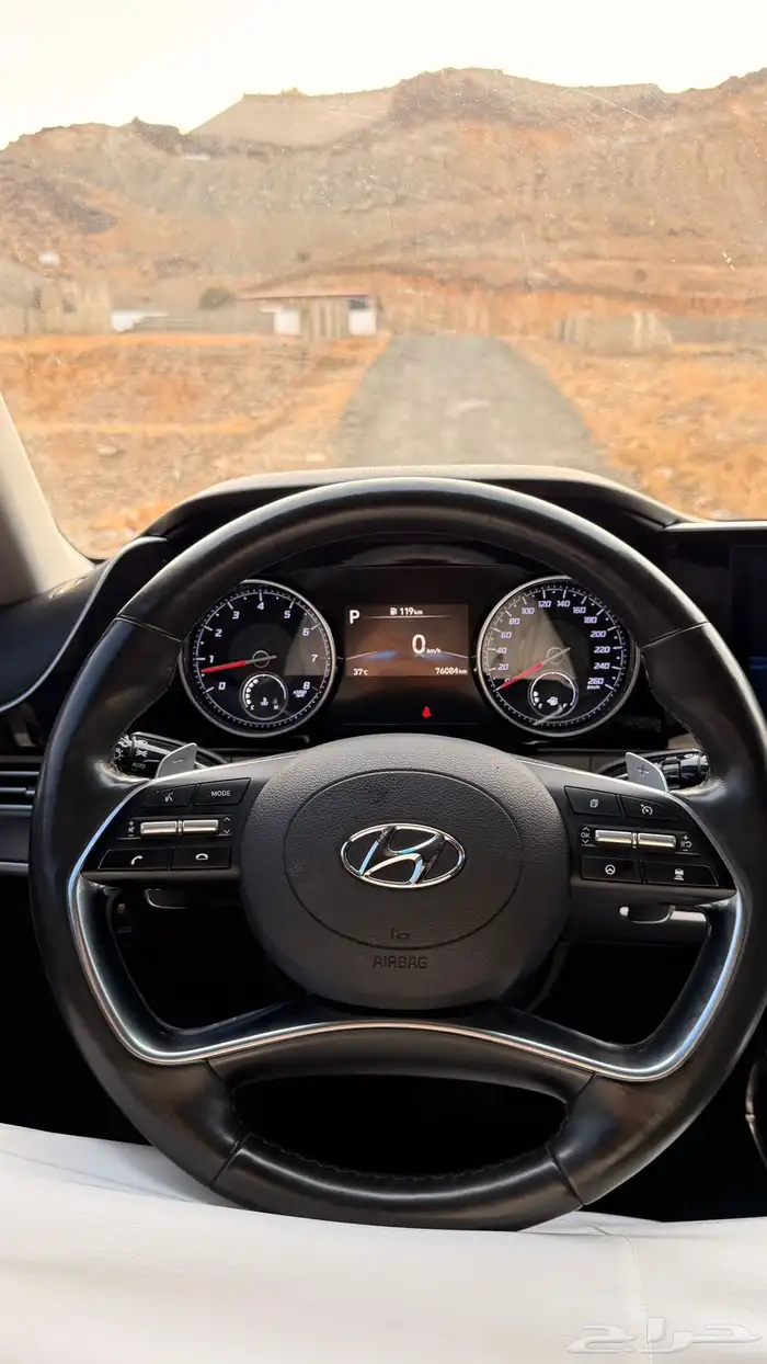 هيونداي ازيرا 2021 ( بنزين) v6 فل كامل 5