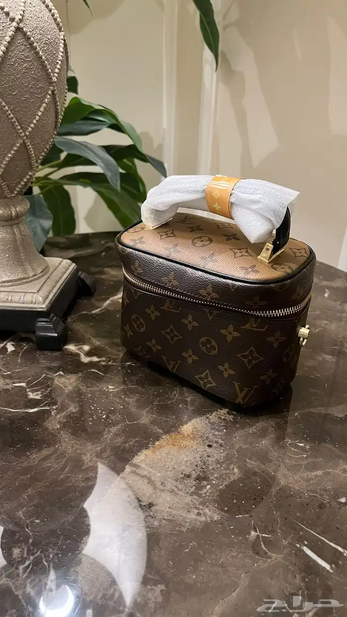 للبيع شنط ماركات تصفية على المتبقي 5