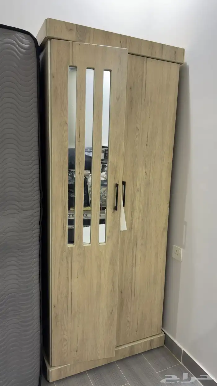 سرير نفرين بمرتبة ودولاب وطاولات وصندوق تخزين 5