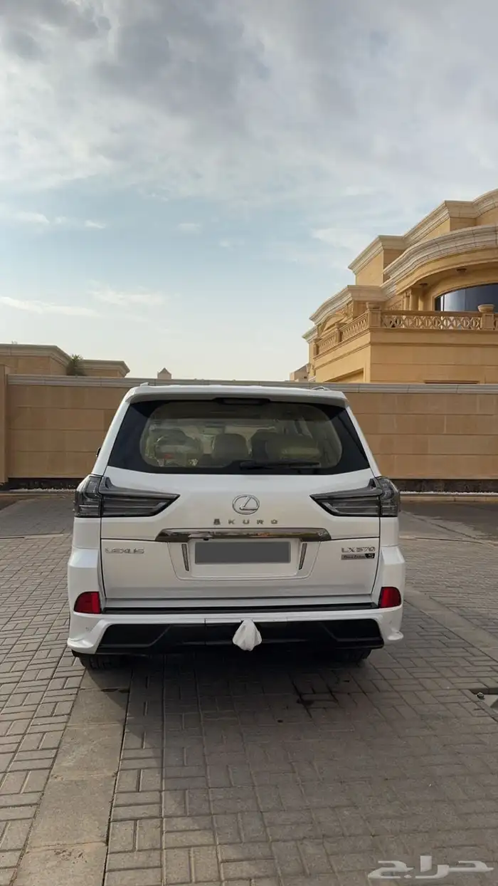 لكزس 2020 بلاك ادشن بريمي 3