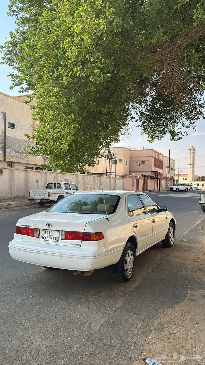 كامري 2002 ابيض نظيف 1