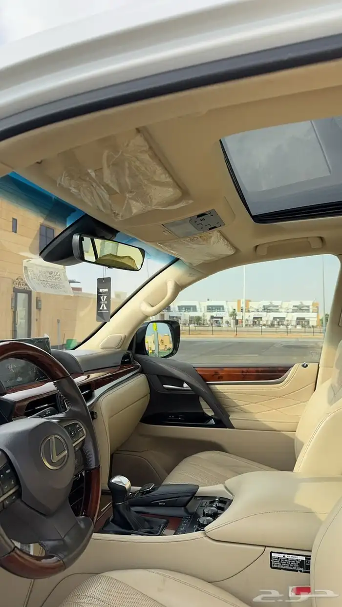 لكزس 2020 بلاك ادشن بريمي 13