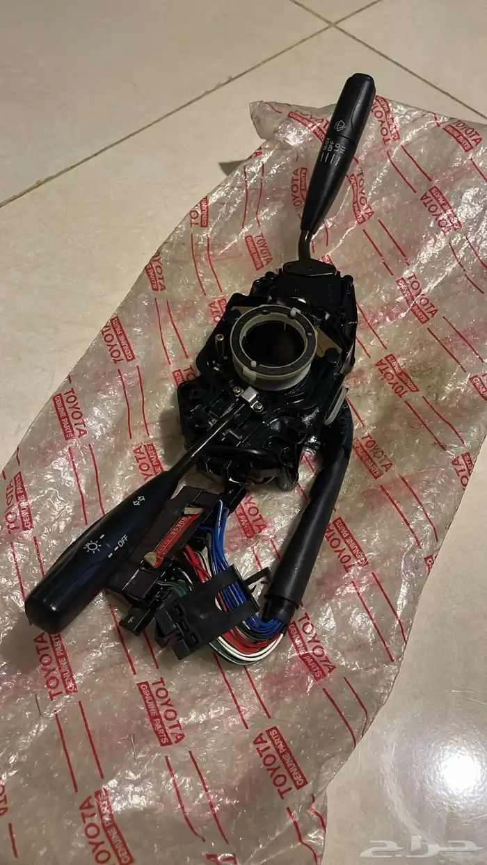 مجموعة الانوار و المساحات هايلكس 89-97 3