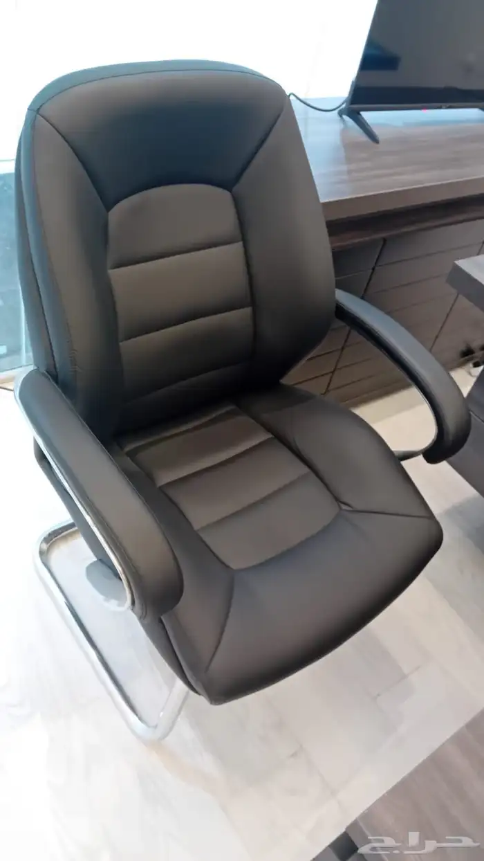 مكتب وكراسي 2