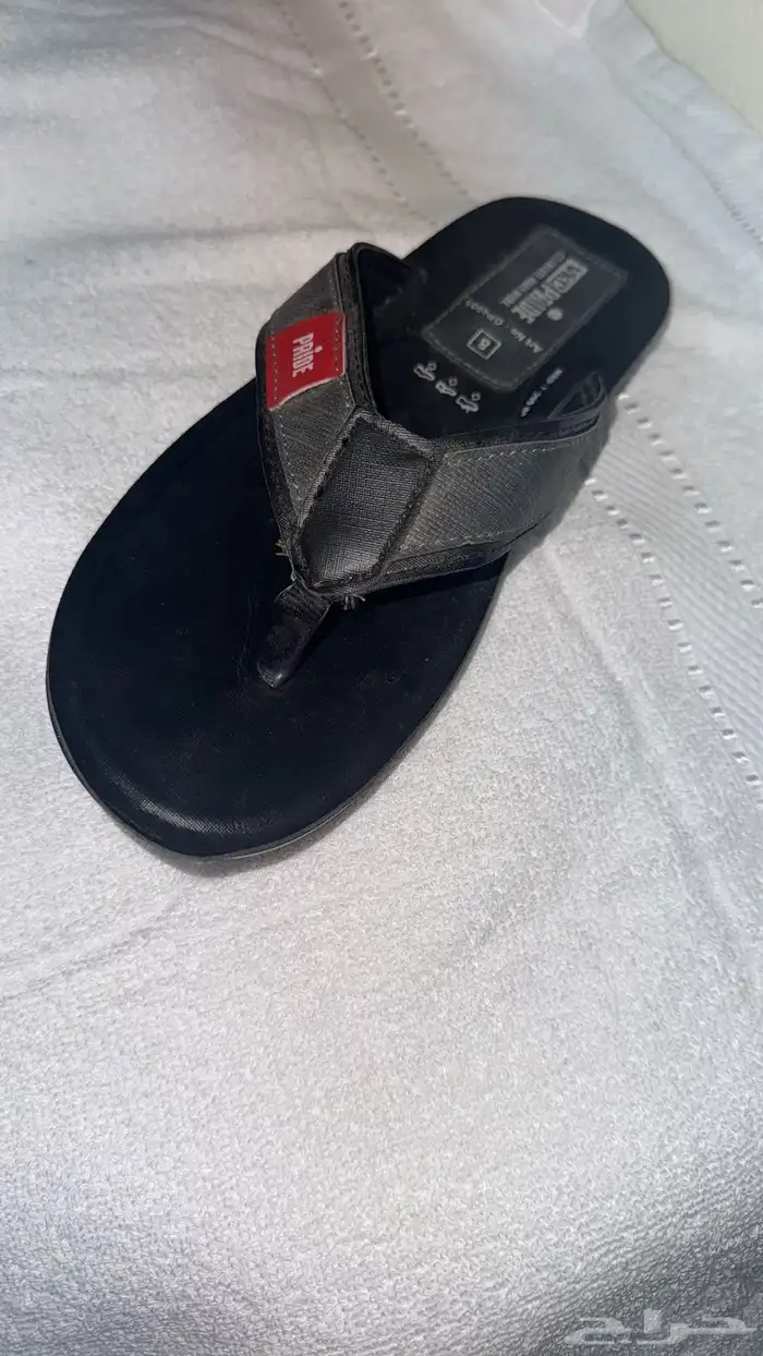 للبيع جزمات اسبورت وا اسليبر بي أسعار الجمله 11