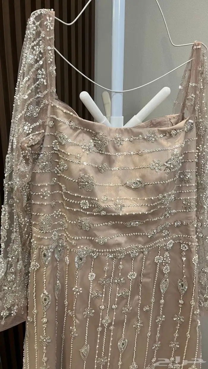 فستان مستعمل ب300. تم تفصيلها جديد من اسبوع الخبر والدمام 3