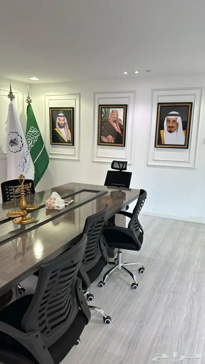 اثاث مكتبي أعلام صور بنر رول اب لما استان بوب اب لوحات 3