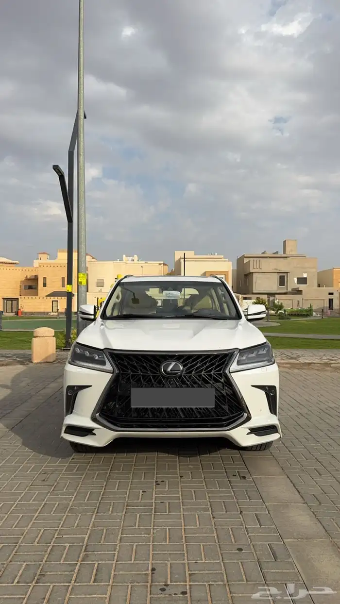 لكزس 2020 بلاك ادشن بريمي 2