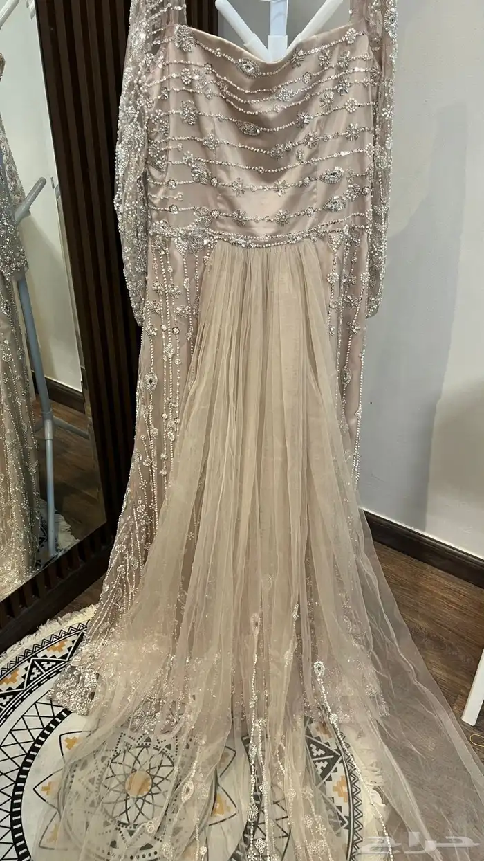 فستان مستعمل ب300. تم تفصيلها جديد من اسبوع الخبر والدمام 2