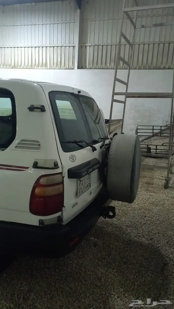 لاندكروزر صالون جي اكس 99 4