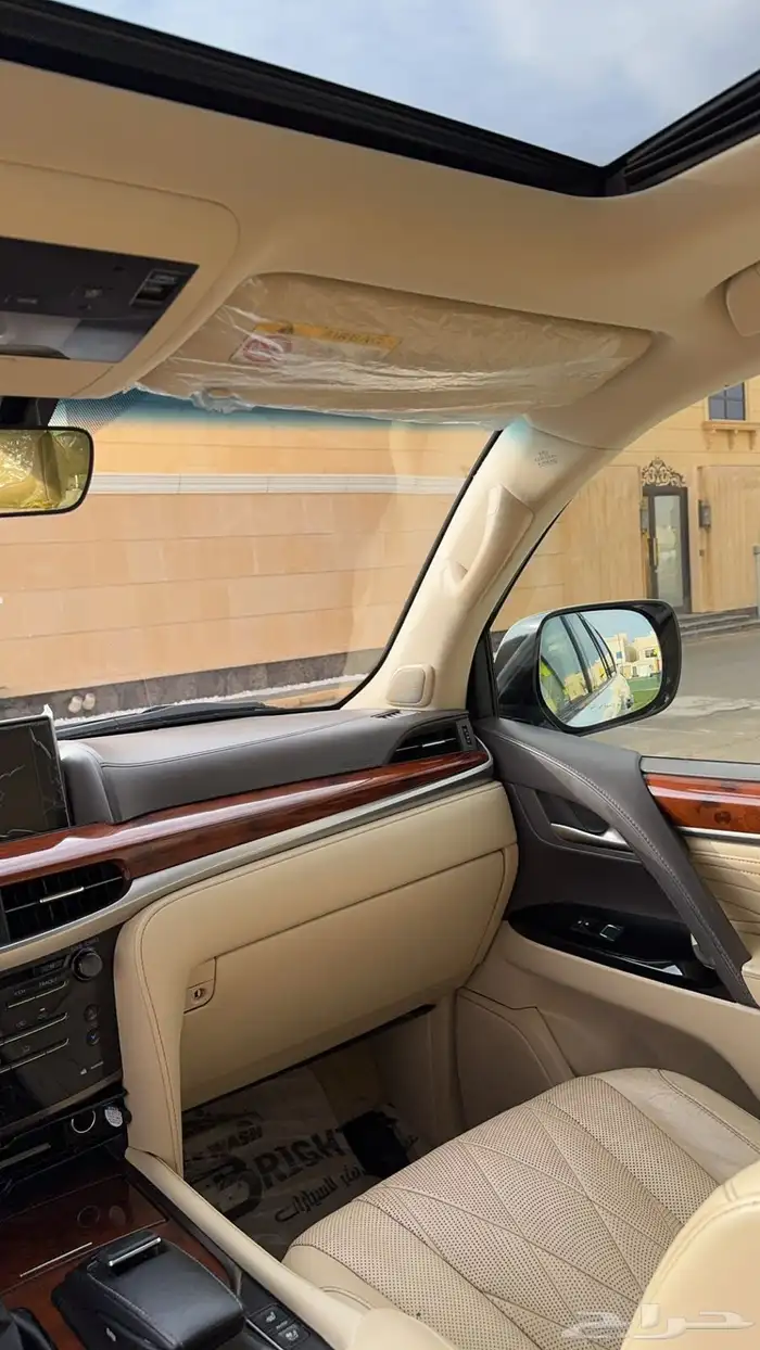 لكزس 2020 بلاك ادشن بريمي 17