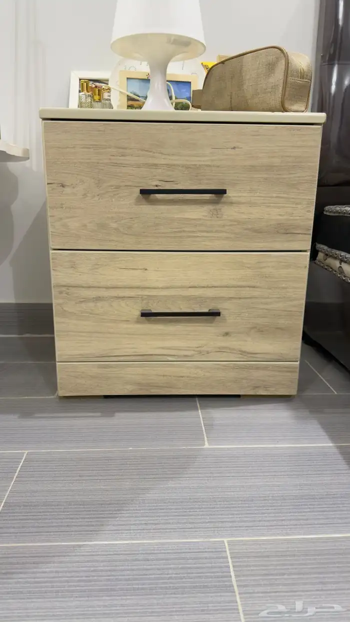 سرير نفرين بمرتبة ودولاب وطاولات وصندوق تخزين 3