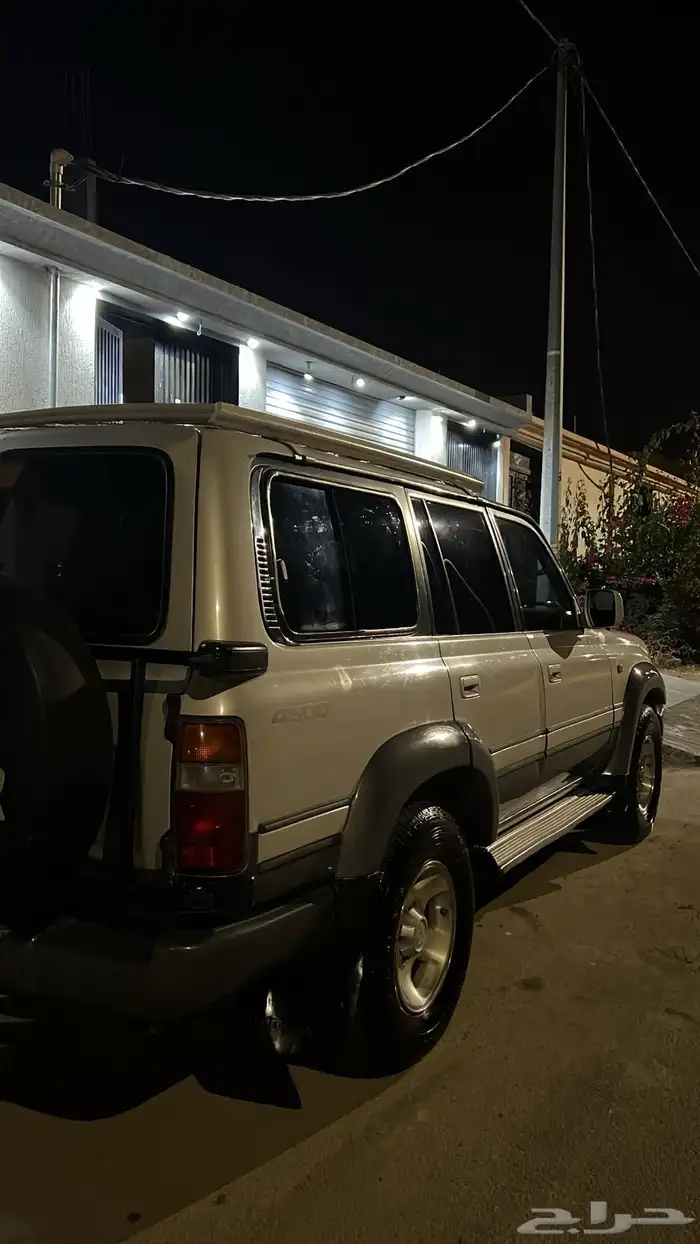 نظيف الجيب من الصدام لصدام بس فيه ونه بالكرونه موديل 97 3