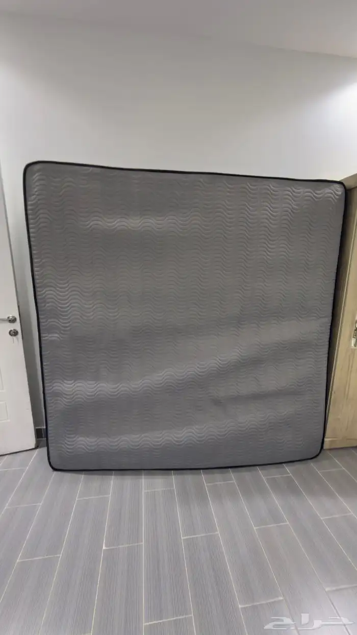 سرير نفرين بمرتبة ودولاب وطاولات وصندوق تخزين 2