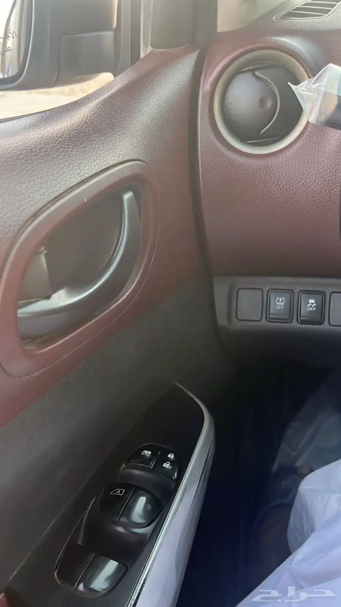 نيسان نافارا2022 5