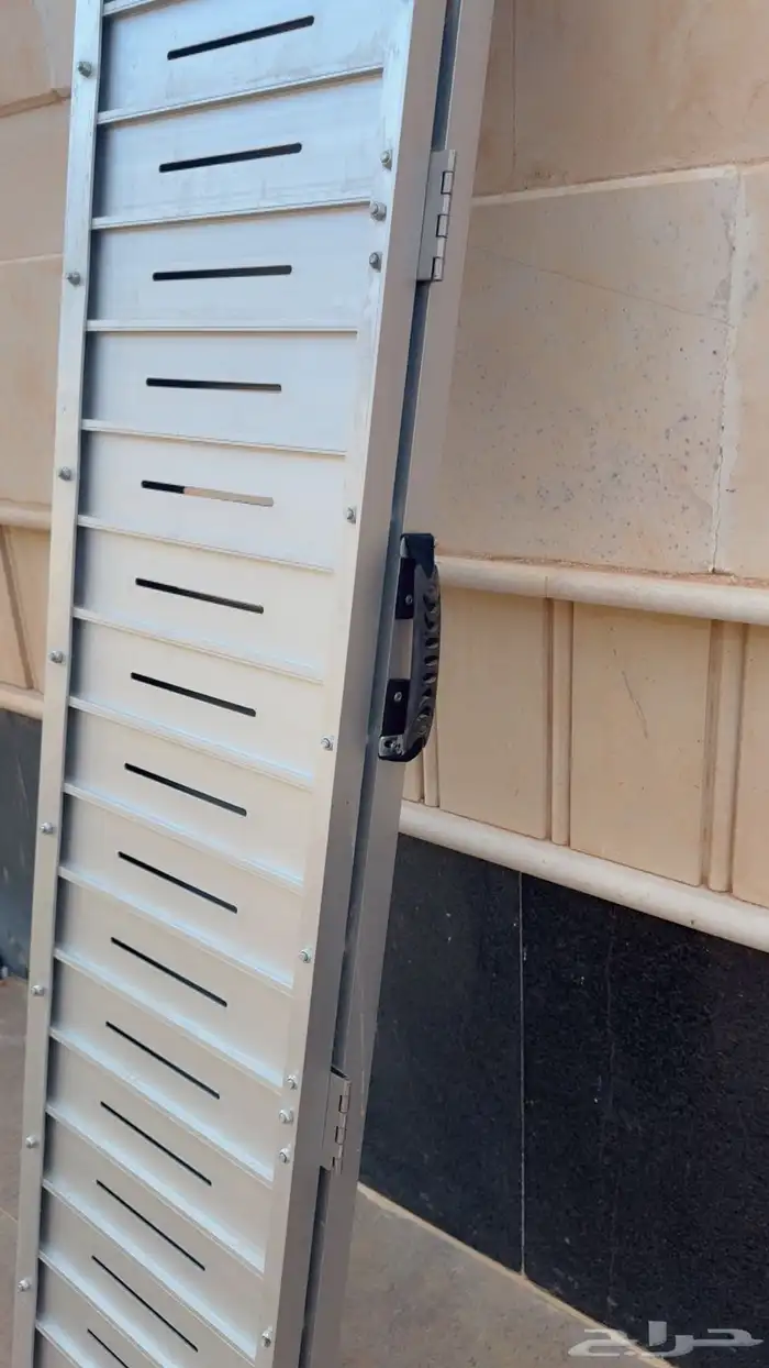 منحدر صعود كرسي متحرك وآلات 0