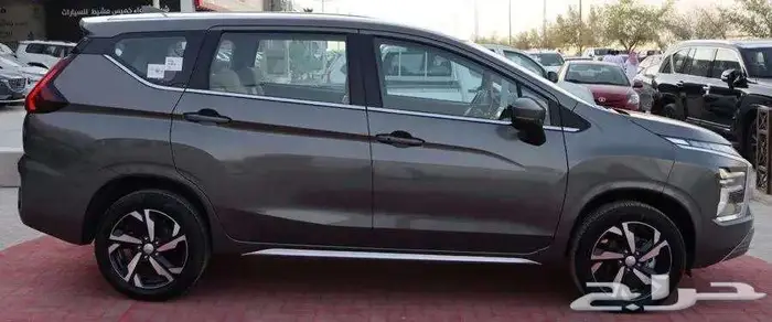 ميتسوبيشي اكسباندر 2025 هاي لاين 3