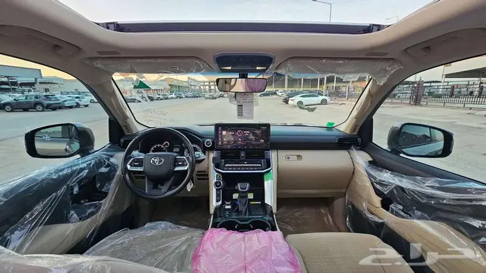 لاندكروزر GXR 2022 سعودي L3 16