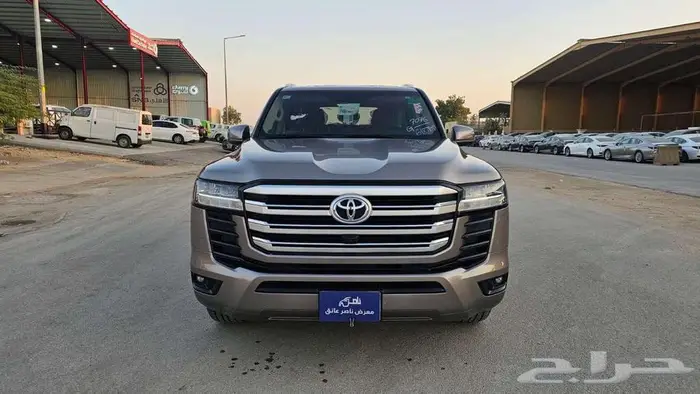 لاندكروزر GXR 2022 سعودي L3 0