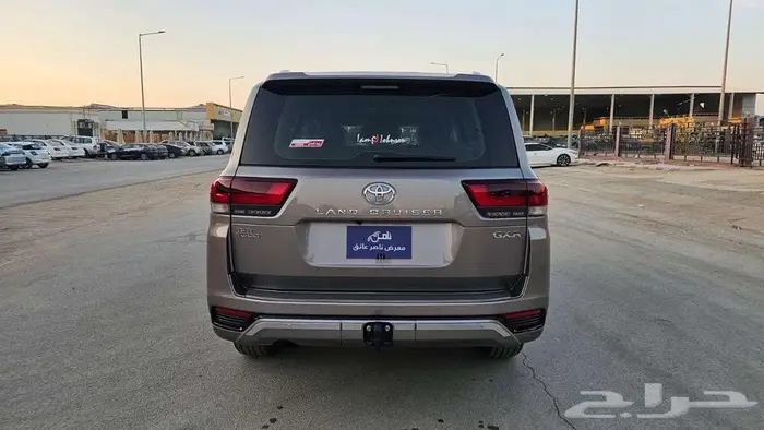 لاندكروزر GXR 2022 سعودي L3 4