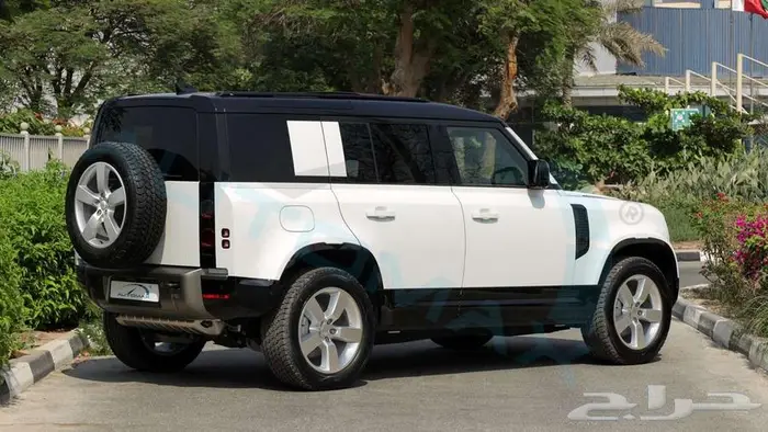 2025 Land Rover Defender 110 X-Dynamic SE P400e مع ضمان 7