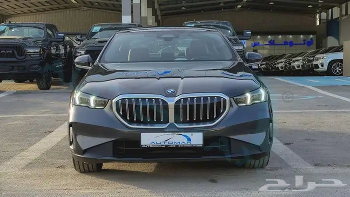 2025 BMW 5-SERIES 520i 2.0T RWD GCC 0Km ضمان الوكيل 3