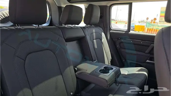 2025 LAND ROVER DEFENDER 110 S P300 GCC ضمان وصيانة الوكيل 16