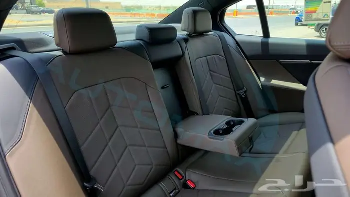 2026 BMW 5-SERIES 520i 2.0T RWD GCC 0Km ضمان الوكيل 16